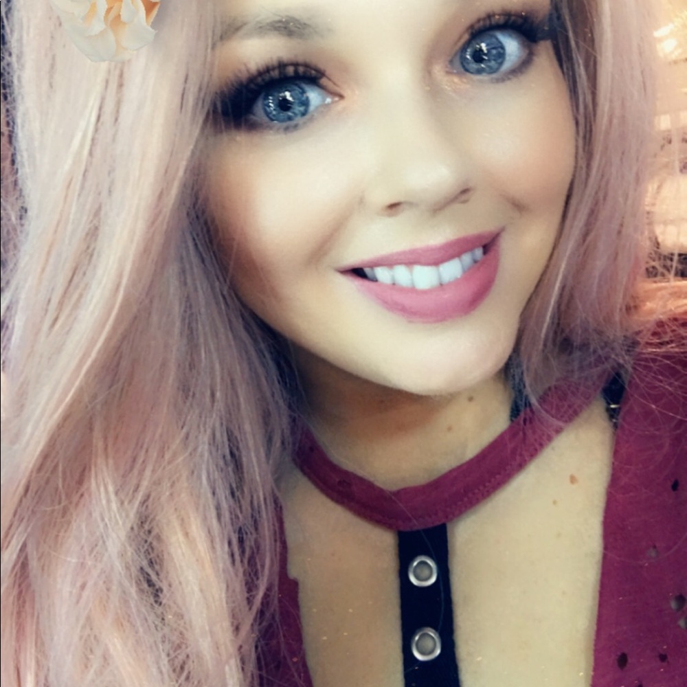 Meet your Posher, Chrissy